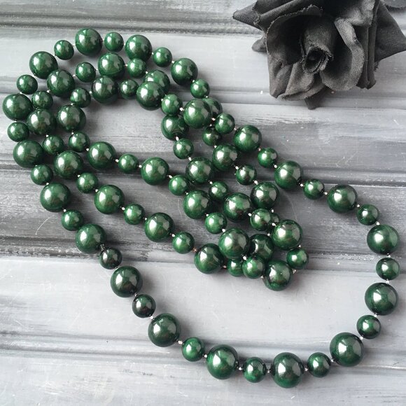 Dark Green Bead Necklace - Picture 1 of 8